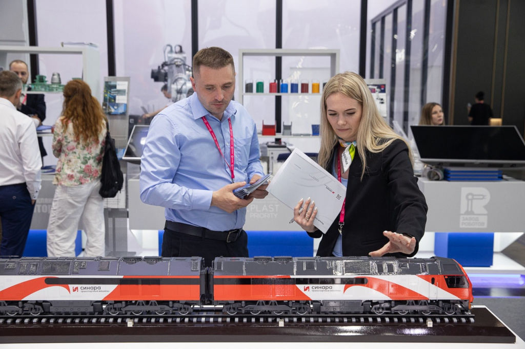 Современный магистральный локомотив 2ТЭ35А с асинхронным тяговым приводом Современный магистральный локомотив 2ТЭ35А с асинхронным тяговым приводом